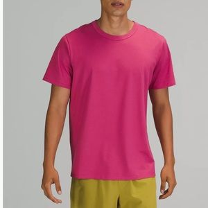 Lululemon Men's The Fundamental T-Shirt T-Shirt Tee Top Pink Lychee size M